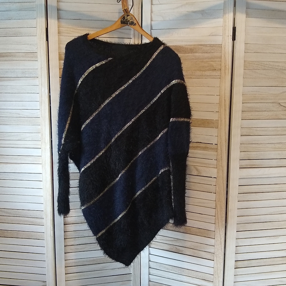 Slouchy asymmetrical Sweater